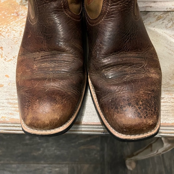 Ariat Two-Tone Mens Broken In Cowboy Boots 9.5 D - Picture 3 of 9